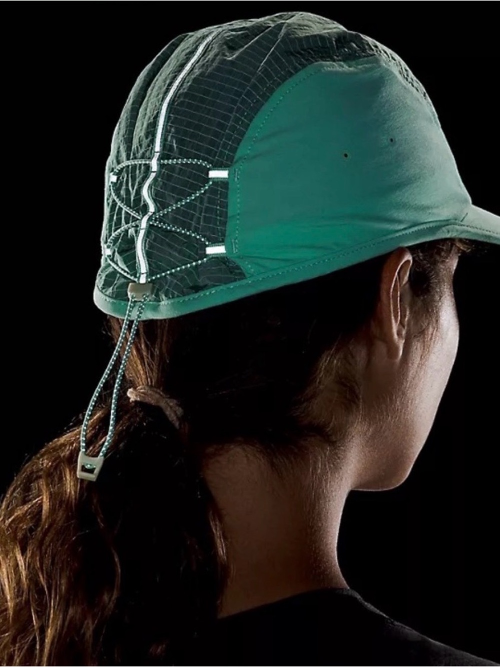 Lululemon Drawcord Hiking Cap	
Wild Mint/Dewy size L/XL - Picture 3 of 6